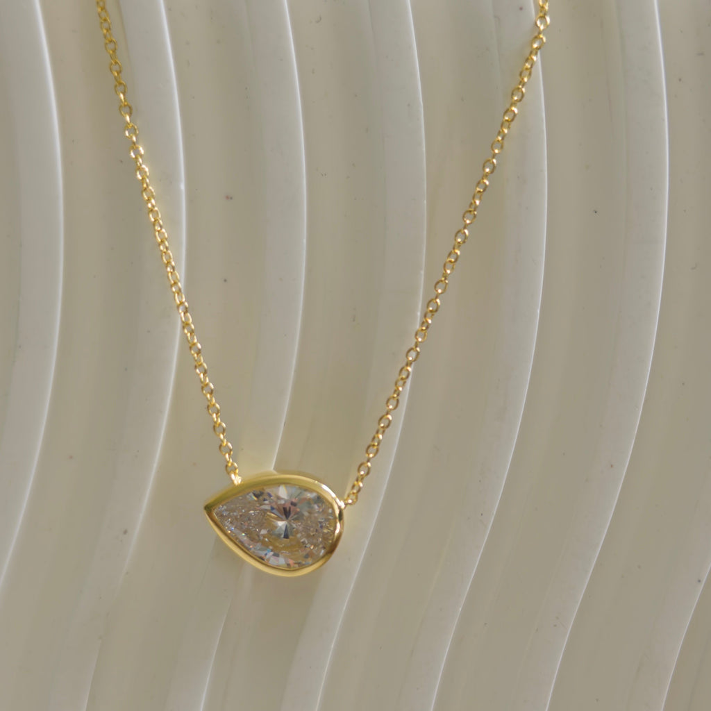 Arlet Pear Necklace